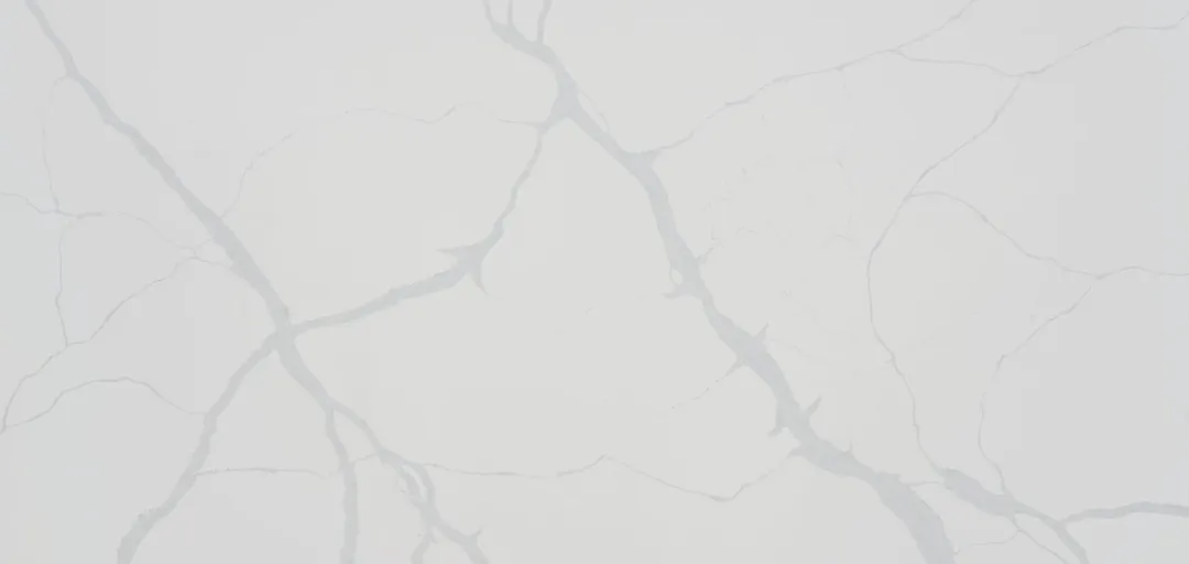 Statuario Grande quartz slab: wide, branching grey veins on bright white
